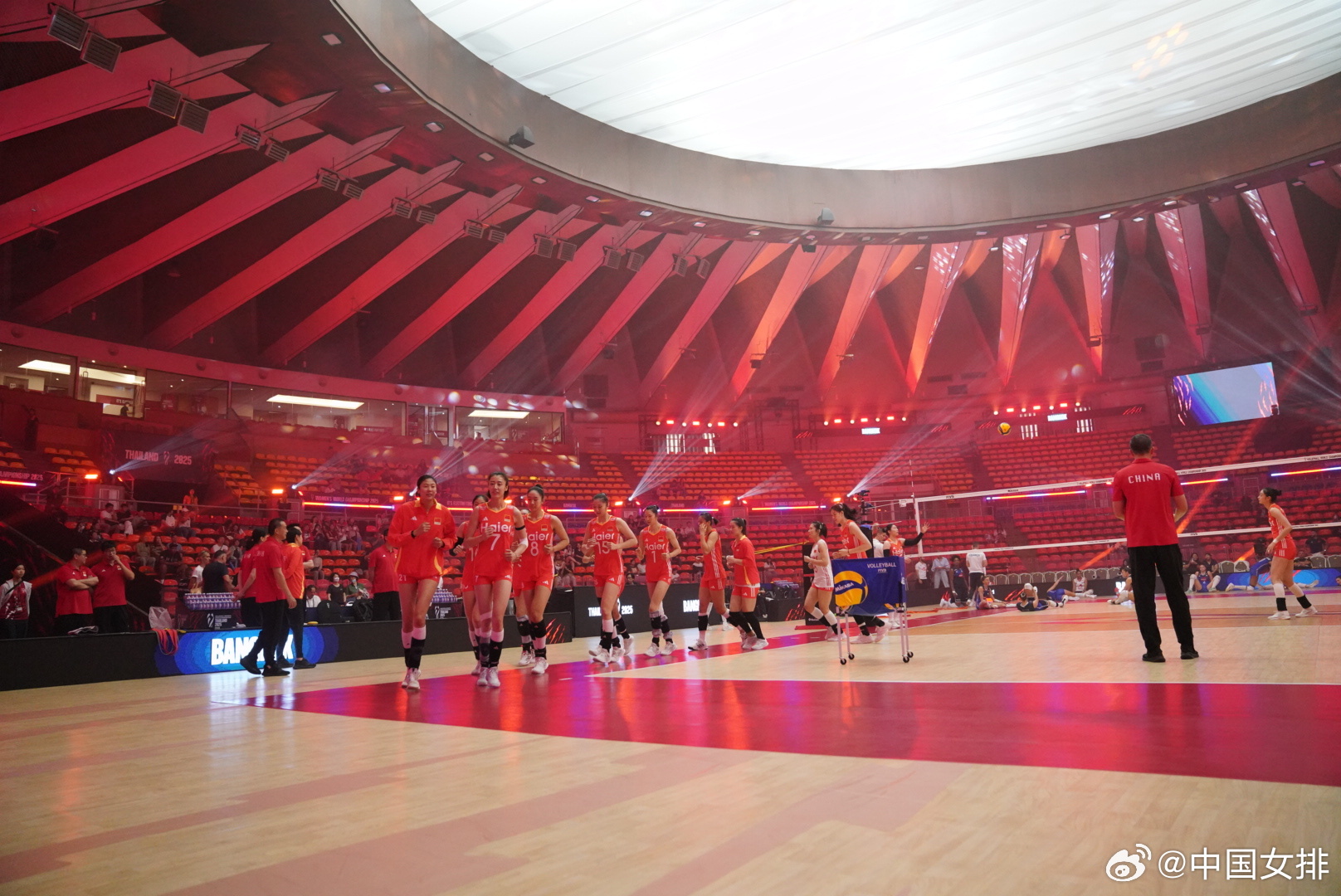 中国女排13负法国队 新老交替难阻止步八强