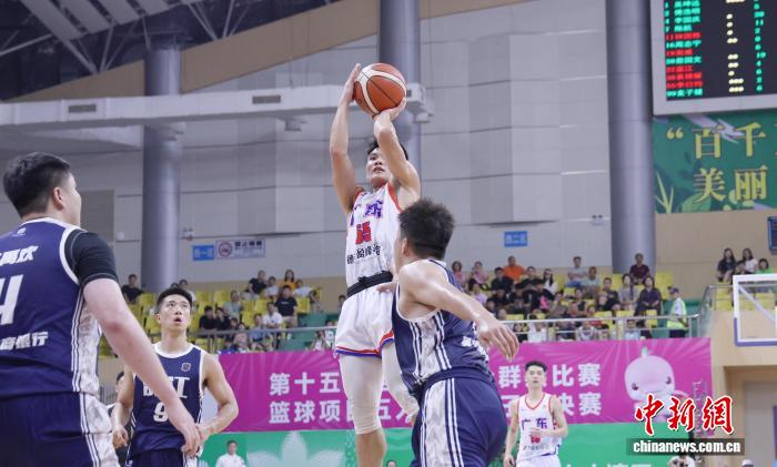 十五运会群众篮球赛广东男篮三战全胜挺进淘汰