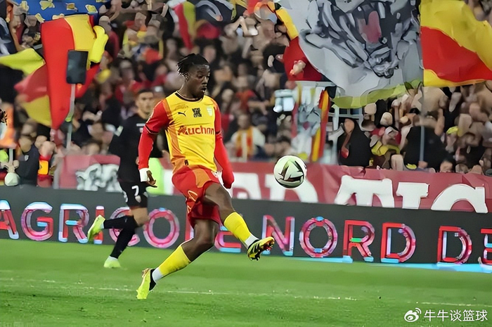 山东泰山队引援补强 阿尔瓦罗加盟高准翼续约备