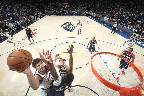 快船三连败洛佩斯低迷引质疑 教练用人策略遭质