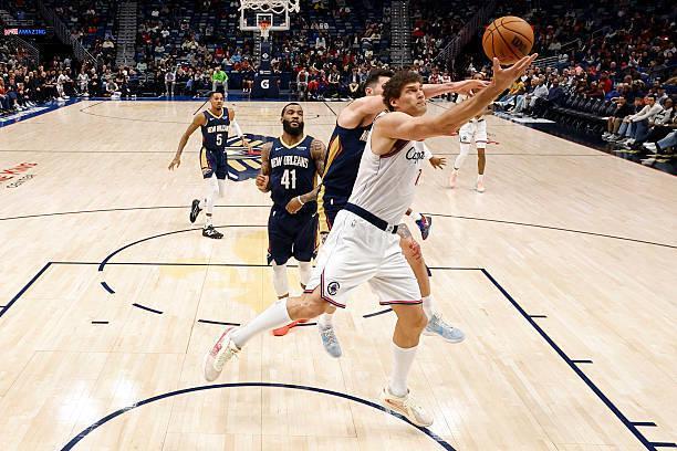 快船三连败洛佩斯低迷引质疑 教练用人策略遭质