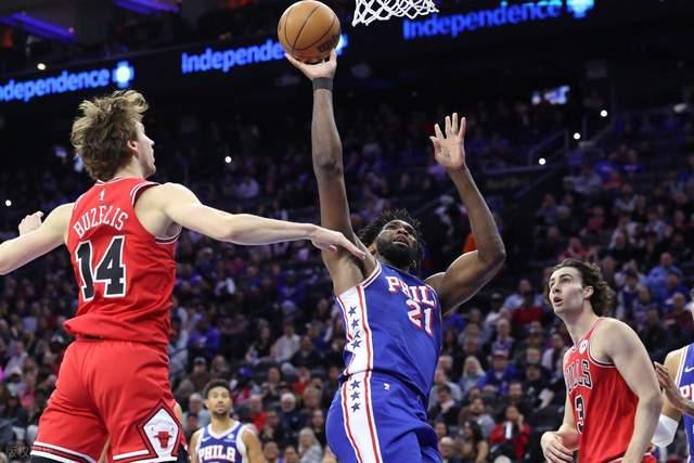 76人队狂轰157分创队史新高 恩比德乔治复出率队