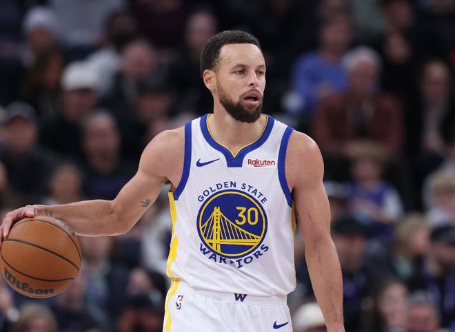 勇士第二节失势难翻盘 库里巴锡联手力挽狂澜