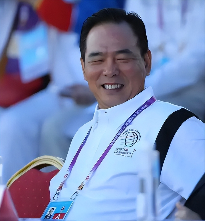 蔡振华功勋奖与国乒男队失利形成鲜明对比